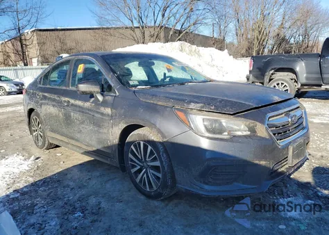 2018 Subaru Legacy 2.5I Premium z USA, uszkodzony, nr VIN 4S3BNAC6XJ3028579